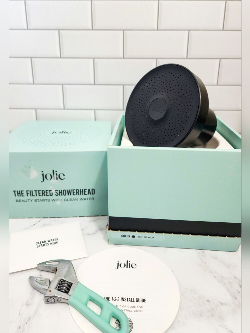 Jolie The Filtered Showerhead - Jet Black